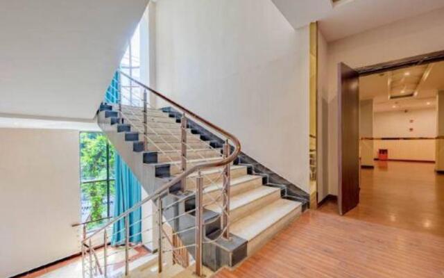 Huangting Holiday Hotel