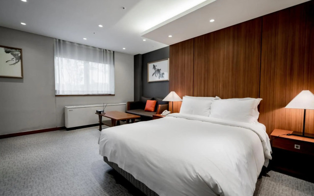 Oriens Hotel & Residences