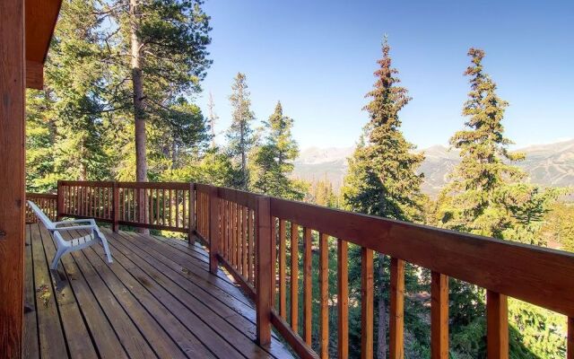 Chalet de Neige by RedAwning