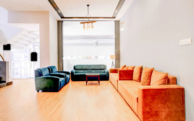 Collection O Bombay Exhibition Centre Goregaon