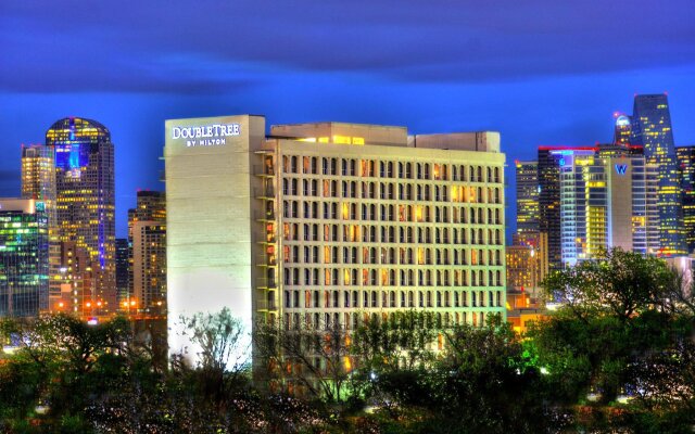 DoubleTree by Hilton Dallas - Market Center