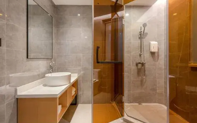 Atour Hotel Apartment (Shunde Shunlian Plaza Jinlong Metro Station)