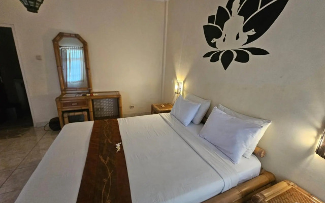 Chonos Hotel Lovina