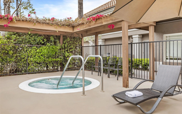 Sonesta ES Suites Chatsworth