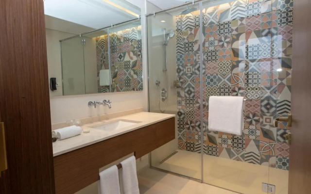 Pestana Promenade Ocean Resort Hotel