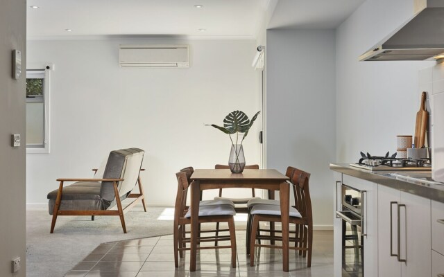 Sleek and Spacious Flat