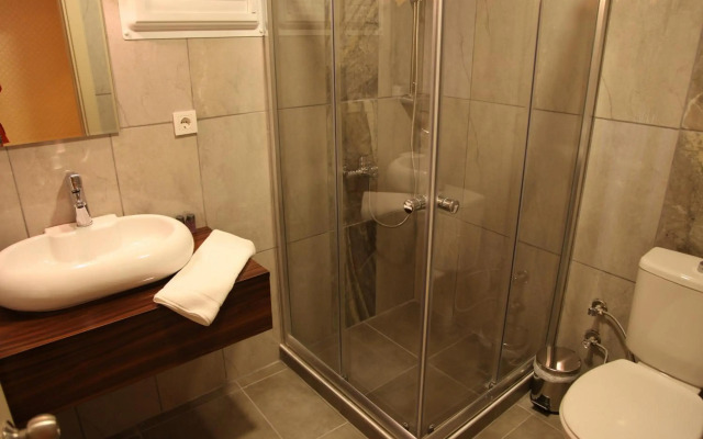 Lucid Otel