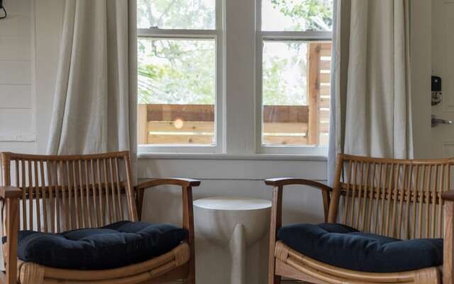 The Grandview Collection - Newark