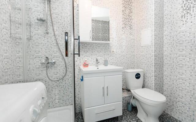 EasyRent on 54 Topolinaya Street
