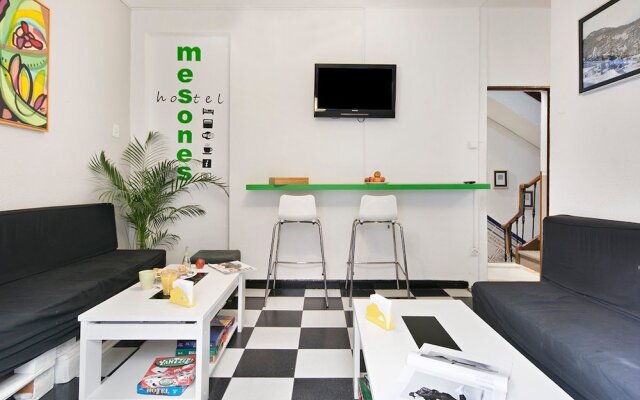 Hostal Mesones