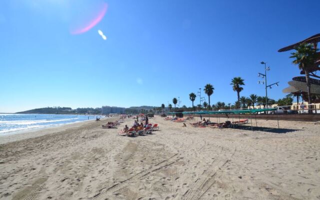 Apartment Albeniz La Pineda