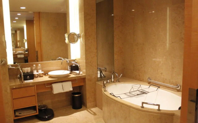 InterContinental Shanghai Expo by IHG