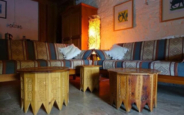 Maviay Hotel