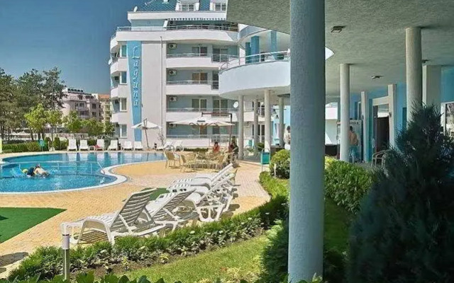 Laguna Holiday