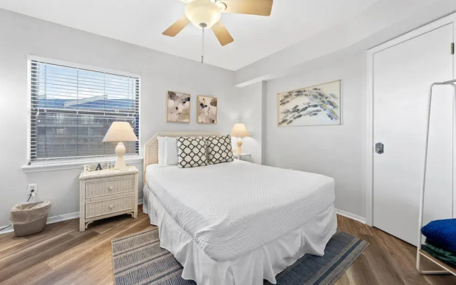 Seaside Beach & Racquet 5214