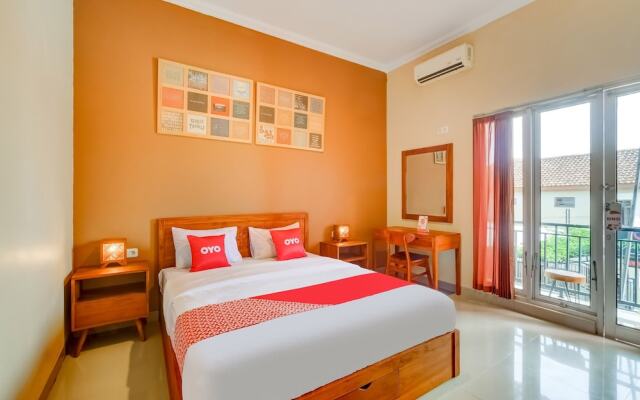 Super OYO 3496 Griya Gayatri Syariah