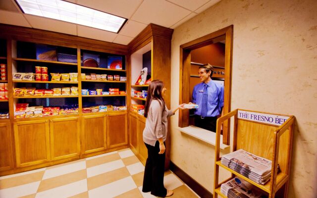 Hampton Inn & Suites Fresno