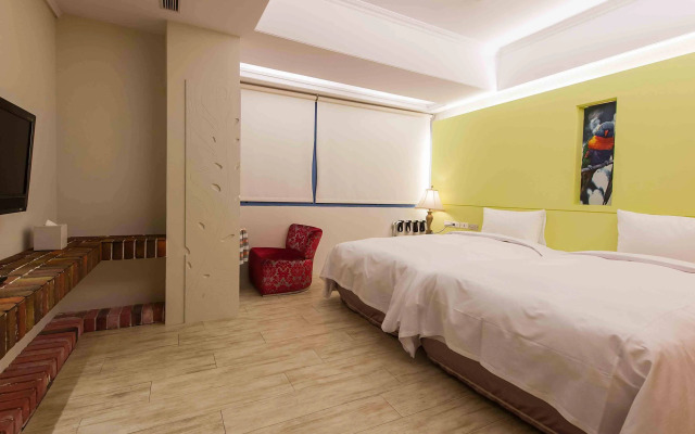 Liz Hotel