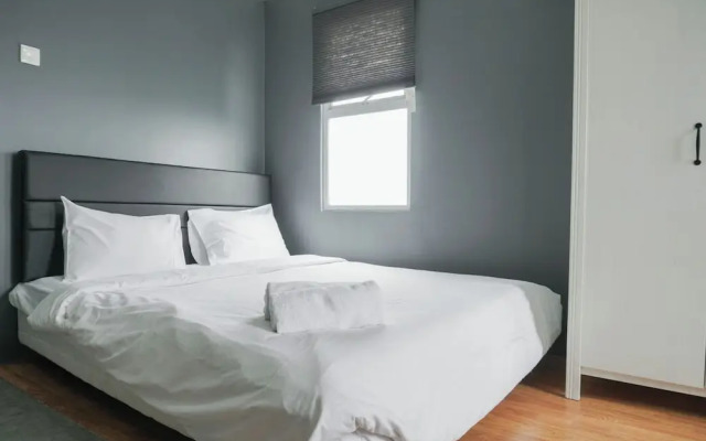 Nice And Warm Studio At Belmont Residence Puri Apartment