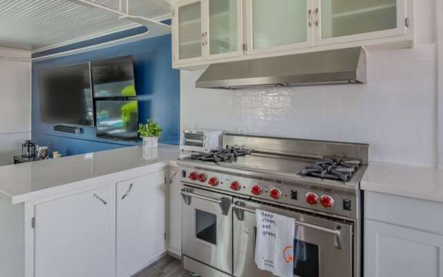 Exquisite 4BR Home near Old Town by WanderJaunt