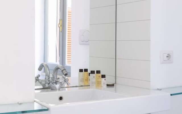 Sonder — Tiber Island