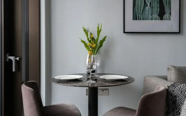 Immaculate New Studio Apartment in Canary Wharf