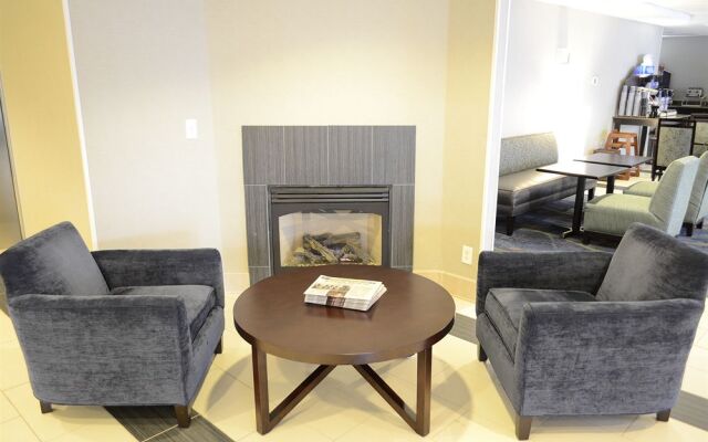 Comfort Suites