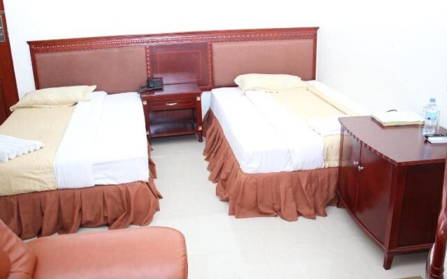 Lenana Hotel