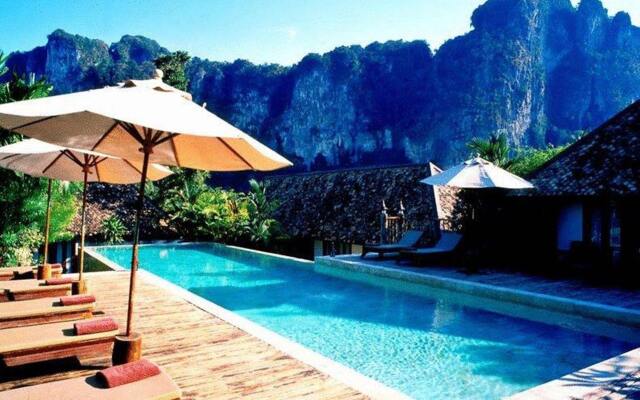 The Cliff Elegance Resort
