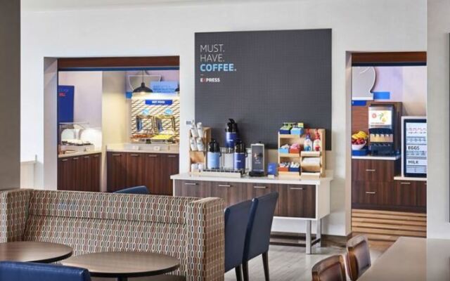 Holiday Inn Express and Suites Brantford by IHG
