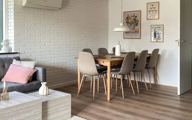 Pet-friendly Stay Near Beach