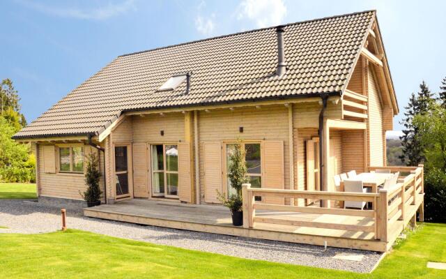 Lush Chalet In Septon With Sauna