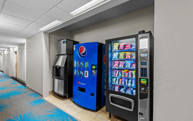 Days Inn by Wyndham Carroll