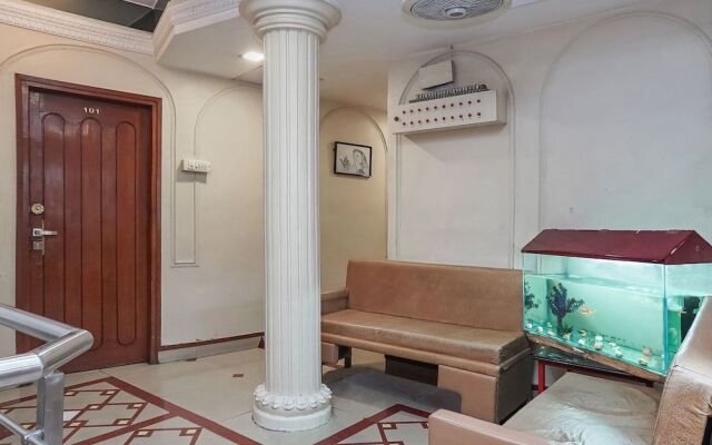 OYO 23711 Hotel Tushar