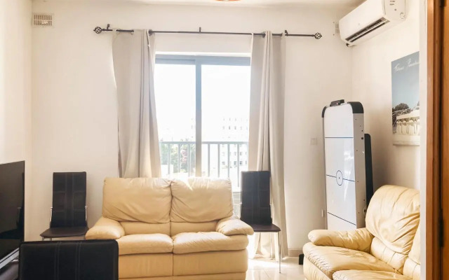 XL Central Home - Sleeps 10 people