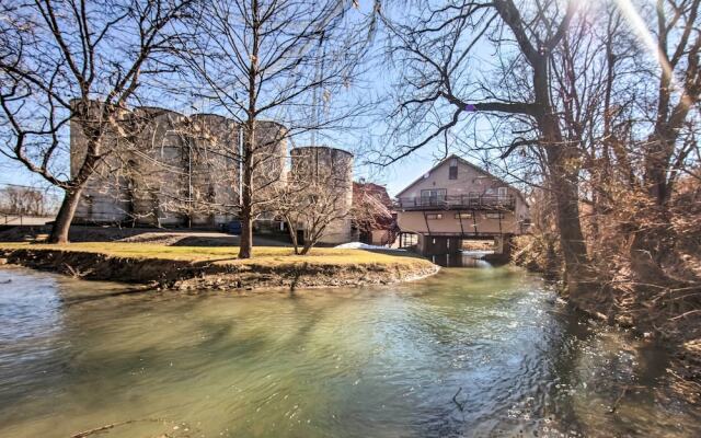 Creek Access & Deck: Runningwater Lancaster Gem