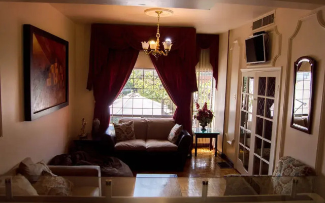 Paqui Bed & Breakfast