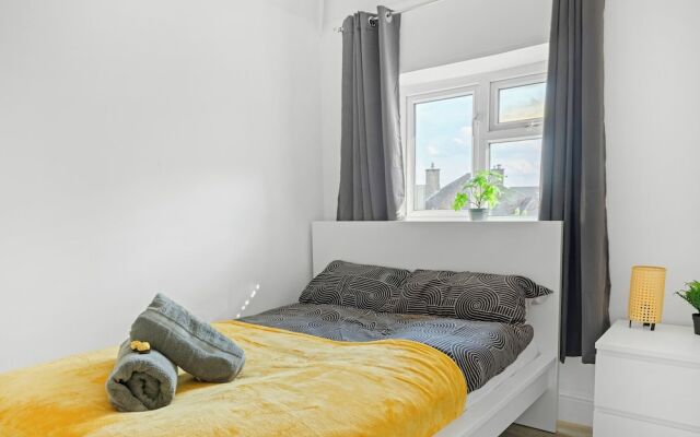 Isimi Luxurious House 4-bed in Alfreton Derby