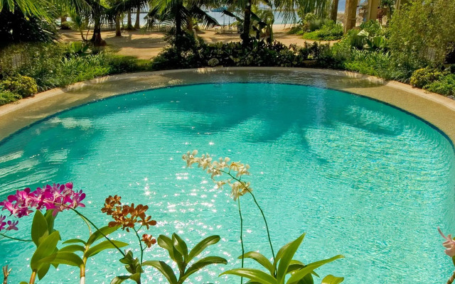 Costabella Tropical Beach Hotel