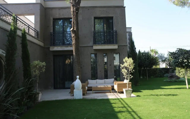 Sandora Boutique Hotel