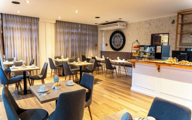 O2 Hotel Valeria del Mar