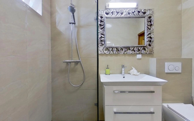 Ron De Mar #3 modern room