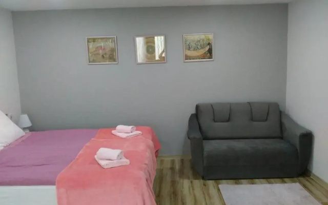 Apartment 17 Gumbri