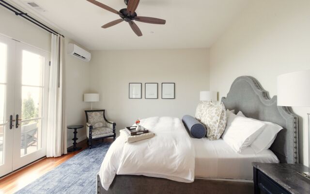 Black Walnut Inn & Vineyard