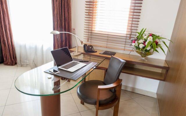 Nomad Suites Residence