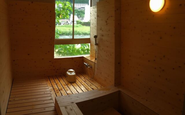 SAKURA River Side Stay Gero Onsen - Hostel