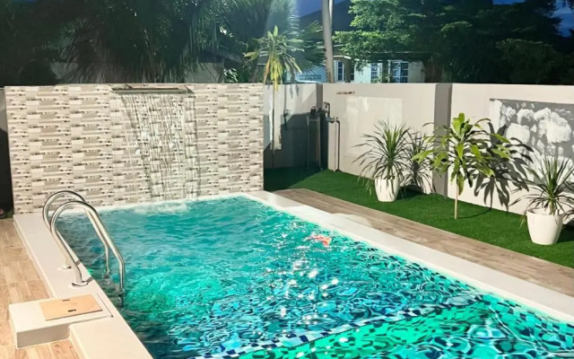 Teratai Homestay Batu Buruk