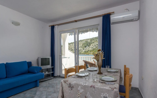 Miranda - Quiet & Next to the sea - A1