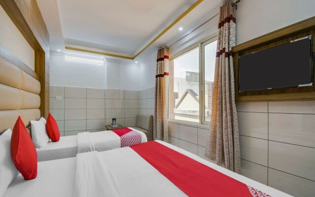 Oyo 17006 Hotel Girnar