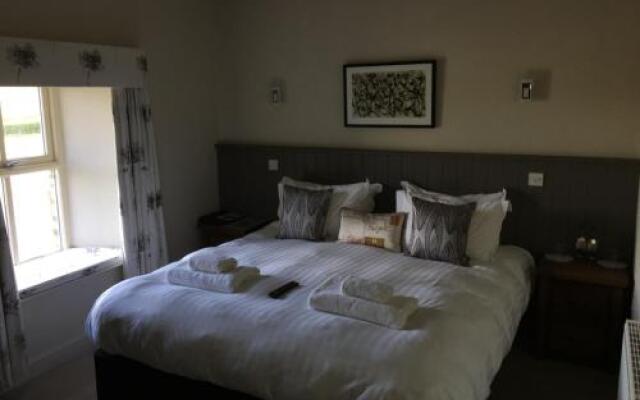 Redwell Inn
